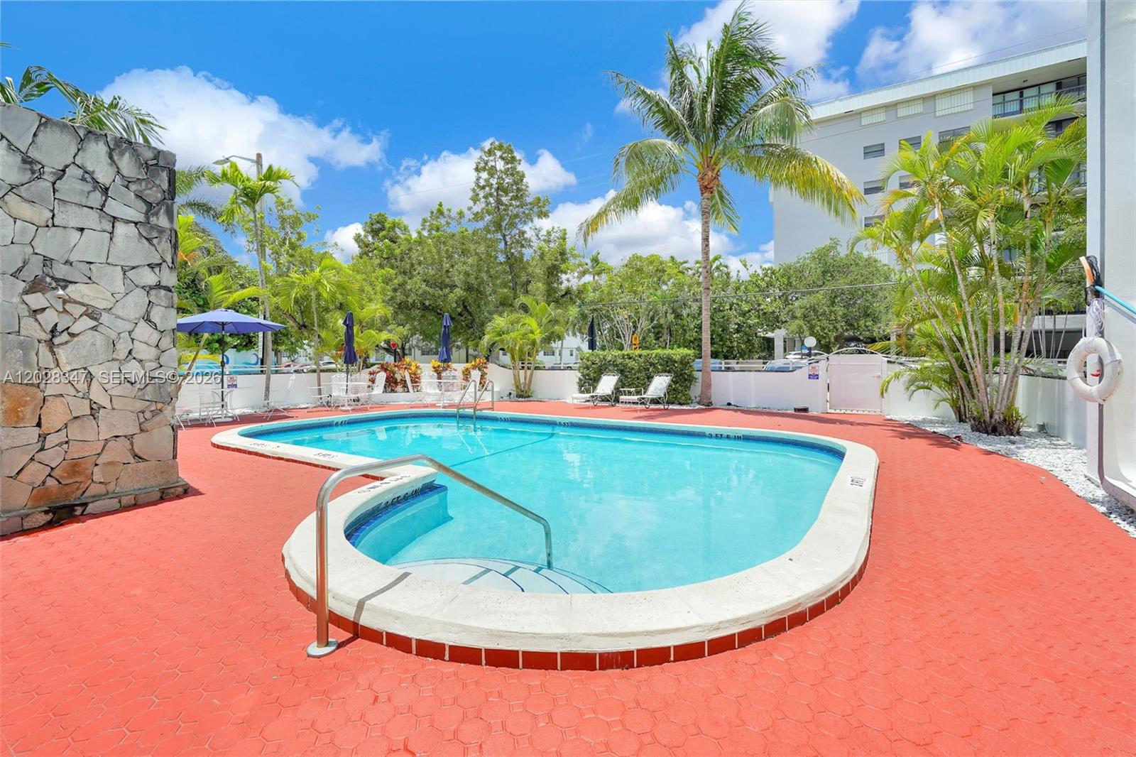 THE ATRIUM CONDO - Land