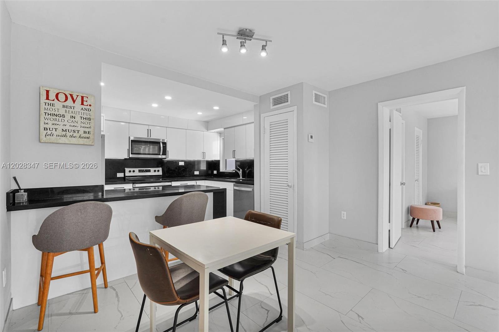 THE ATRIUM CONDO - Land