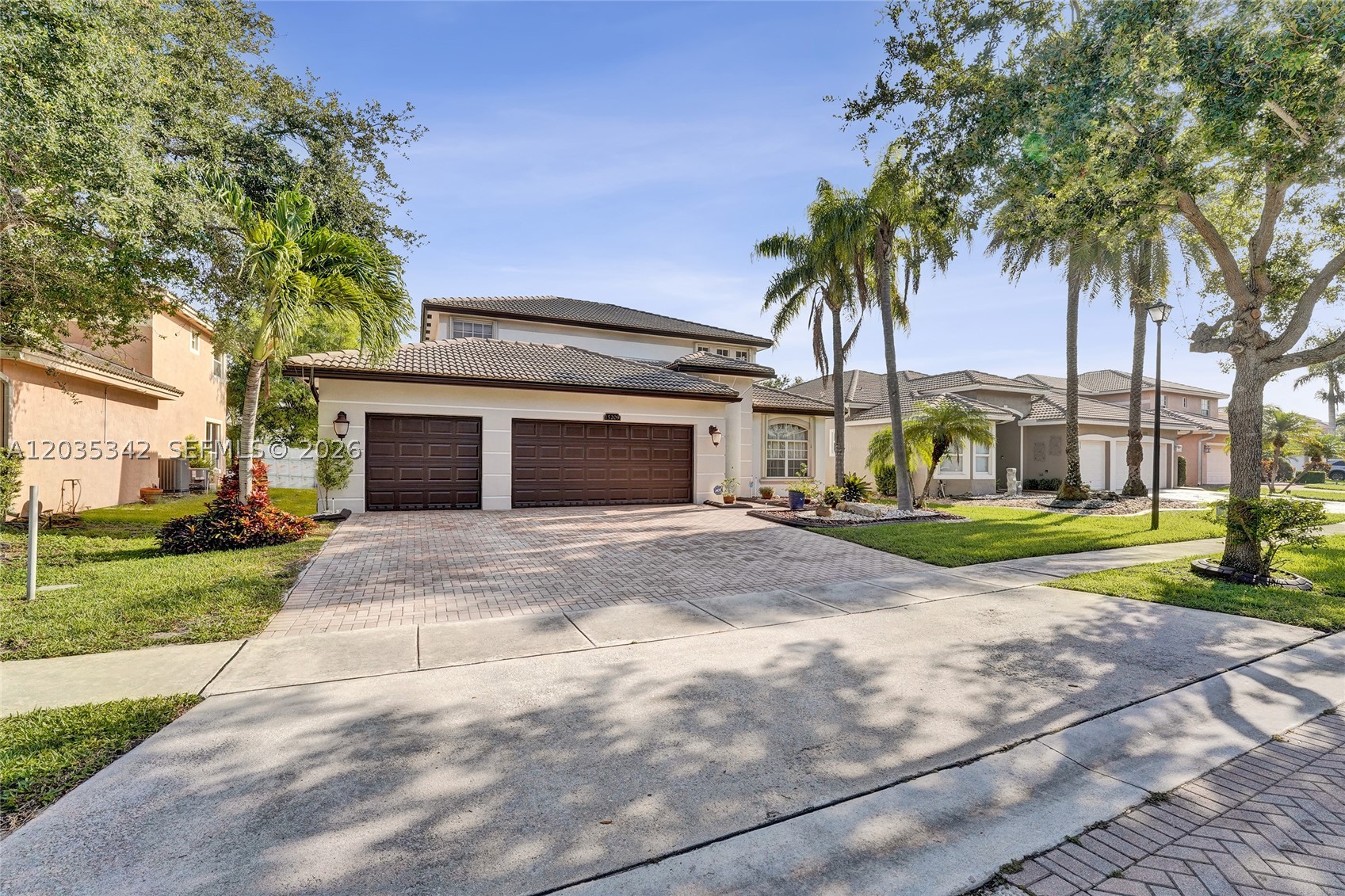 RESERVE AT HUNTINGTON 174 - Residential