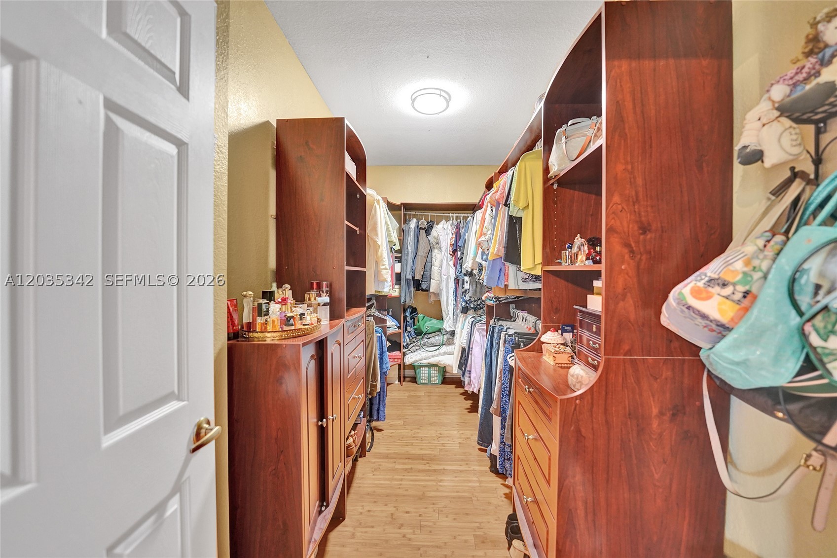 RESERVE AT HUNTINGTON 174 - Residential