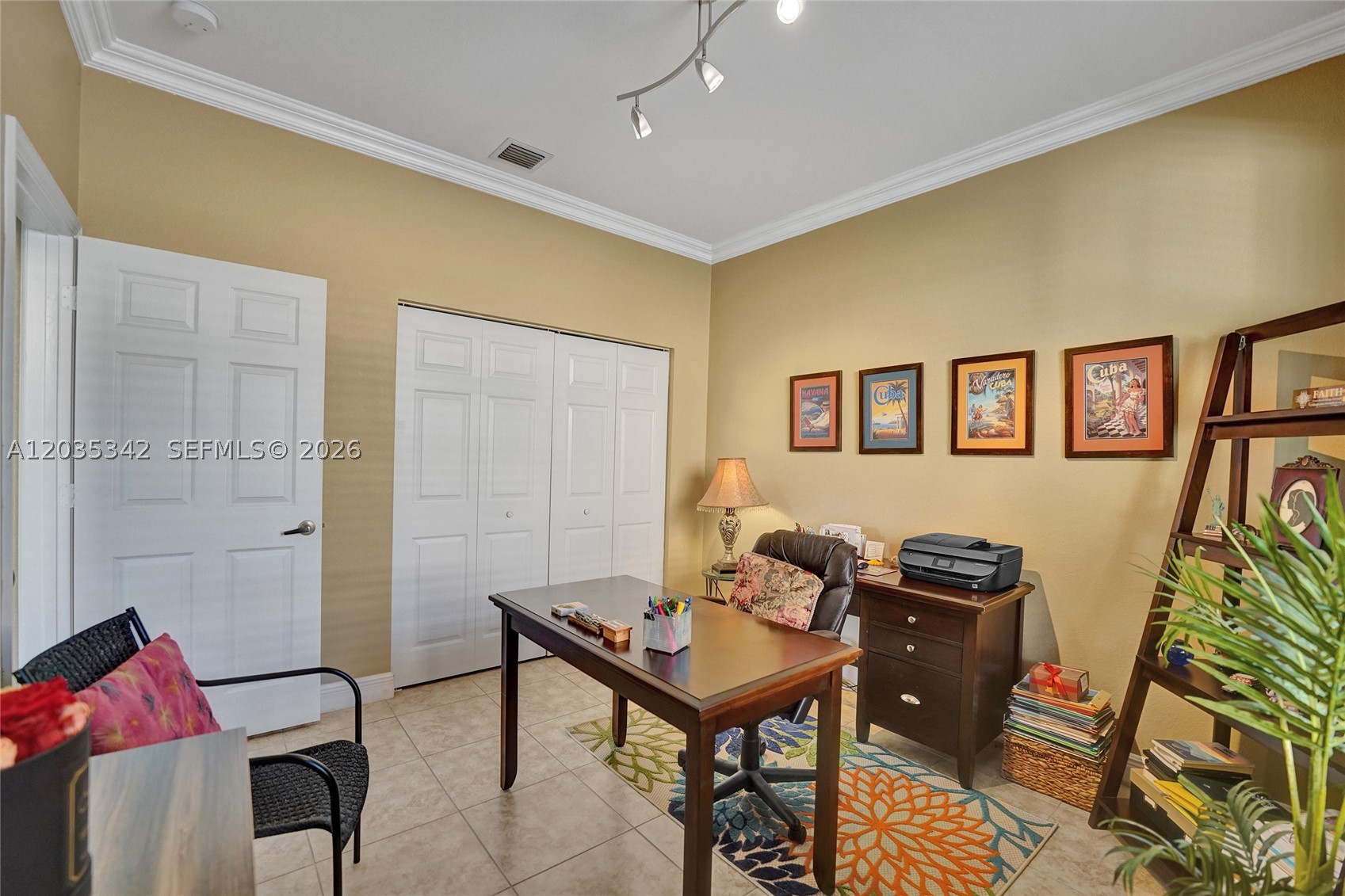 RESERVE AT HUNTINGTON 174 - Residential