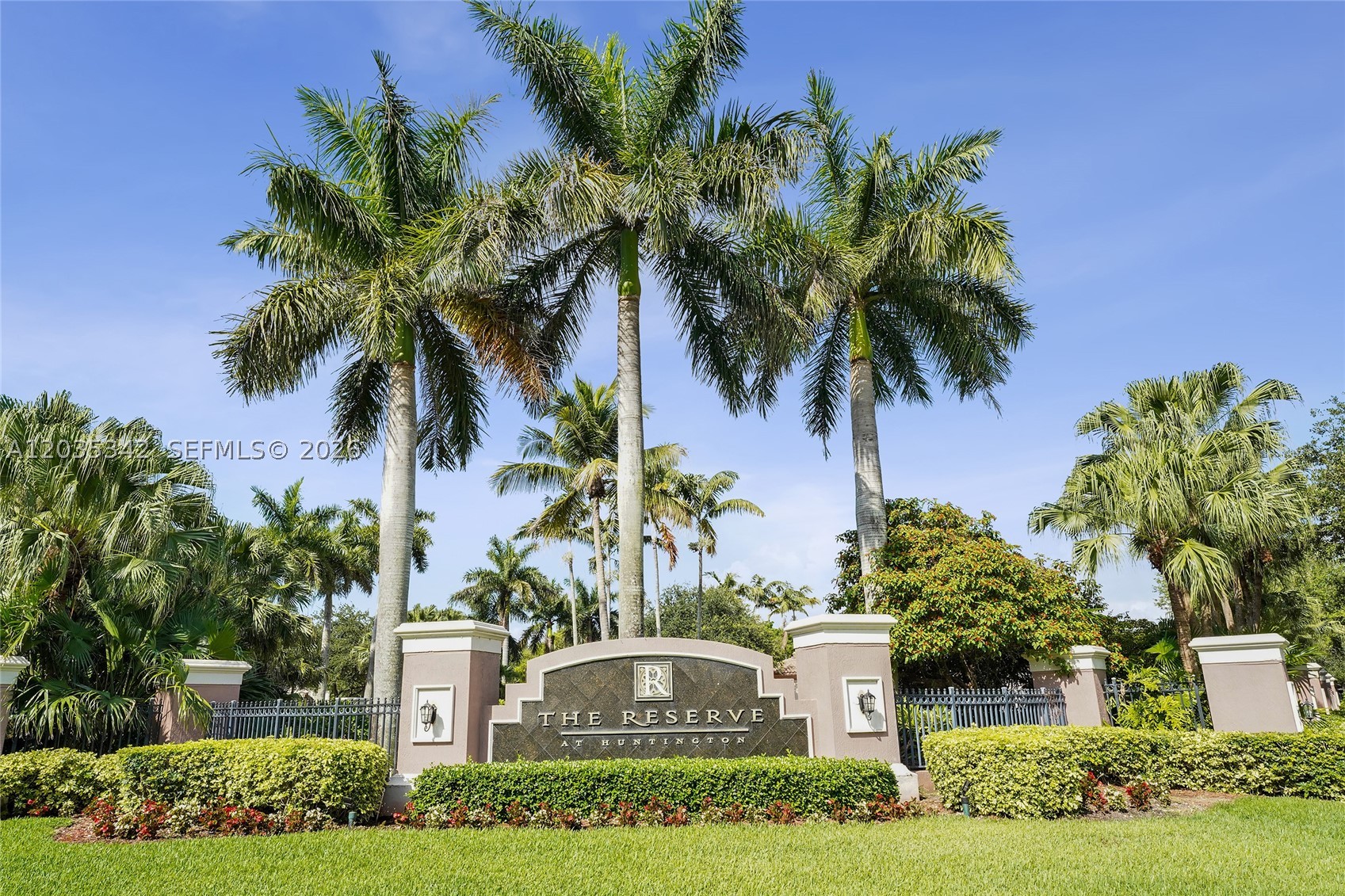 RESERVE AT HUNTINGTON 174 - Residential