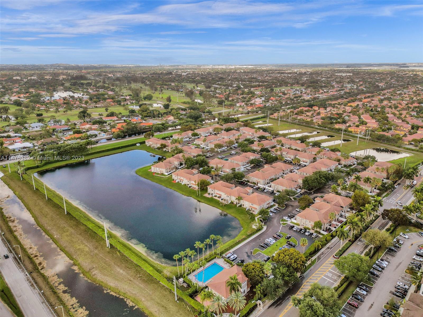 SOMERSET FOUR REPLAT - Residential