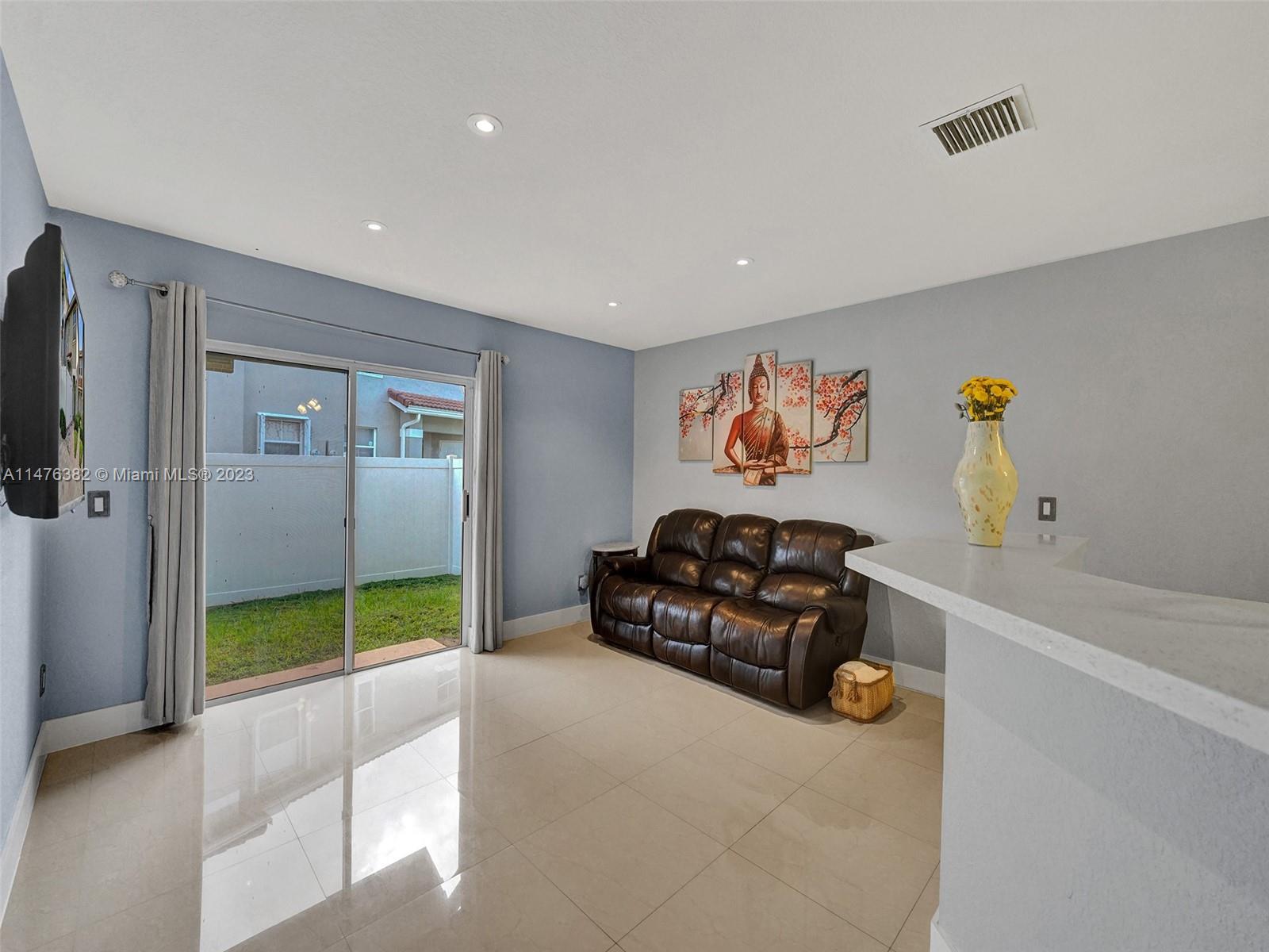 SOMERSET FOUR REPLAT - Residential