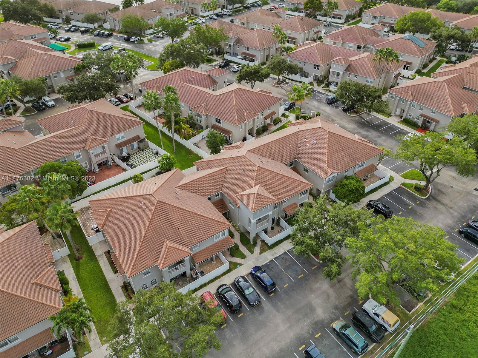 SOMERSET FOUR REPLAT - Residential
