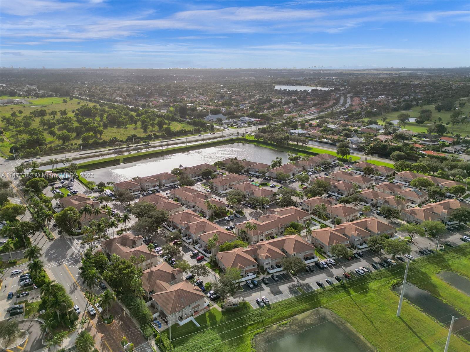 SOMERSET FOUR REPLAT - Residential