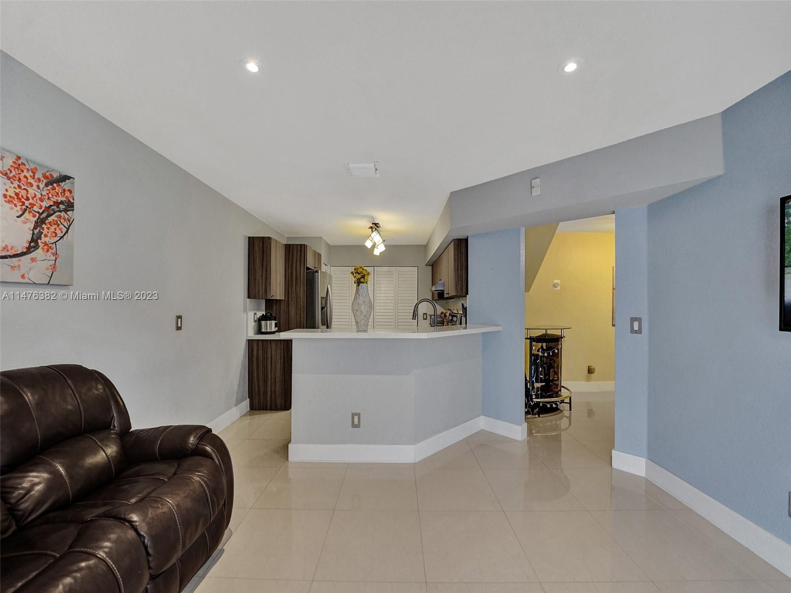 SOMERSET FOUR REPLAT - Residential