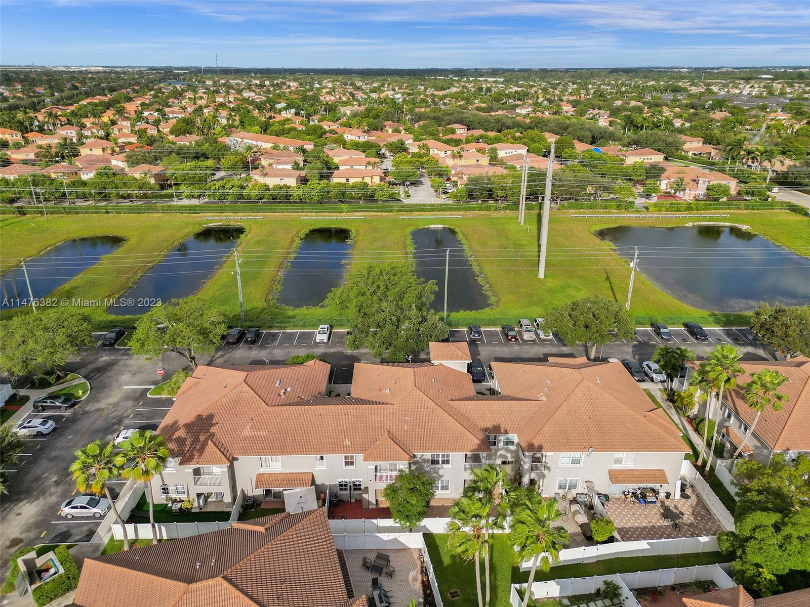 SOMERSET FOUR REPLAT - Residential