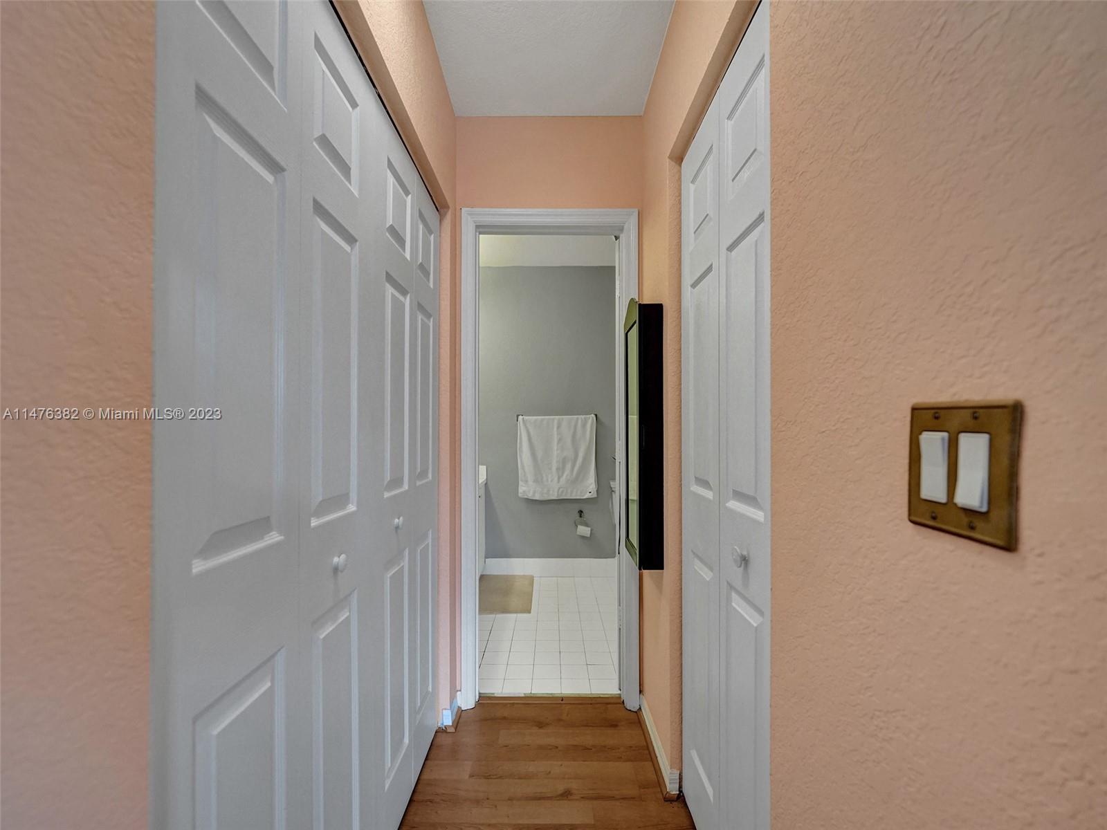 SOMERSET FOUR REPLAT - Residential