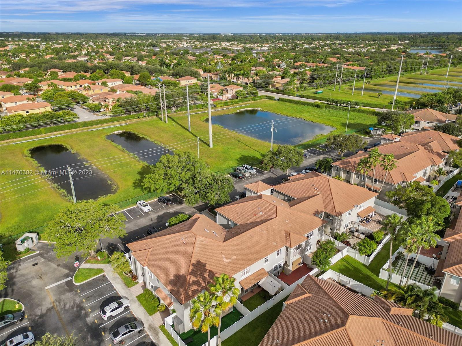 SOMERSET FOUR REPLAT - Residential