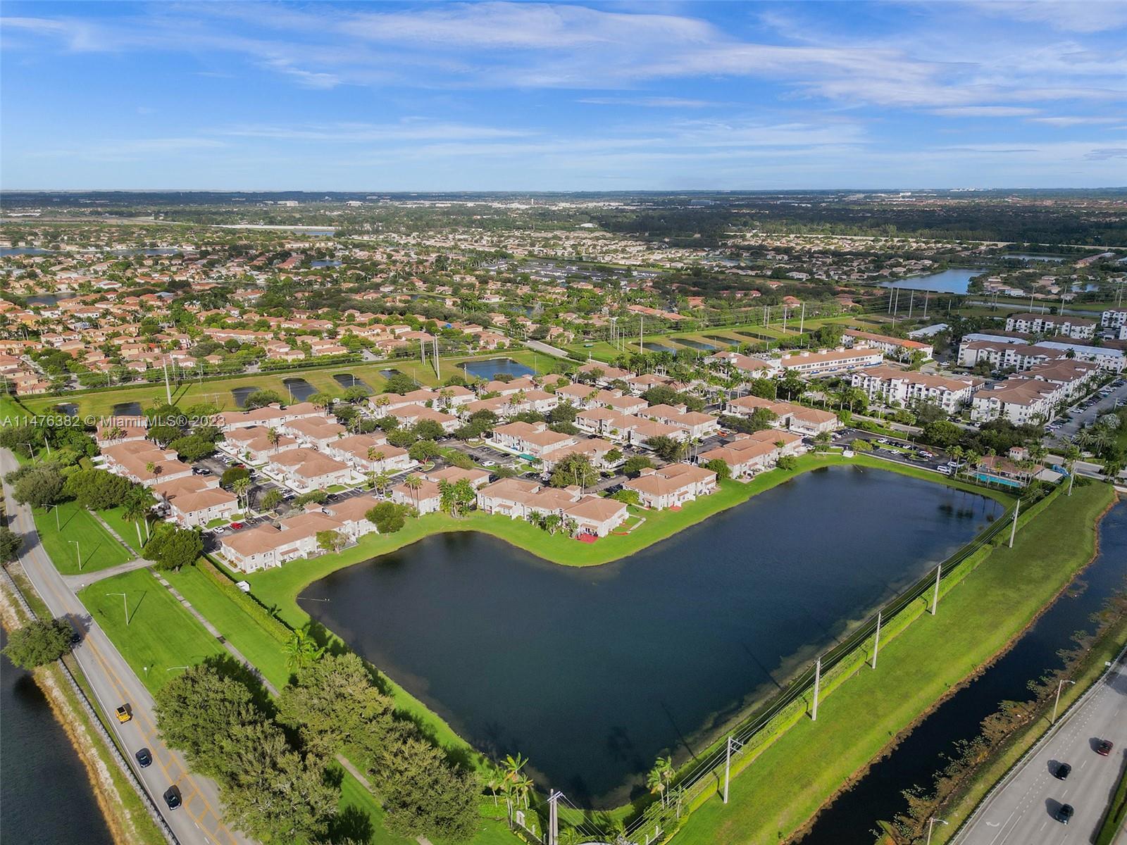 SOMERSET FOUR REPLAT - Residential