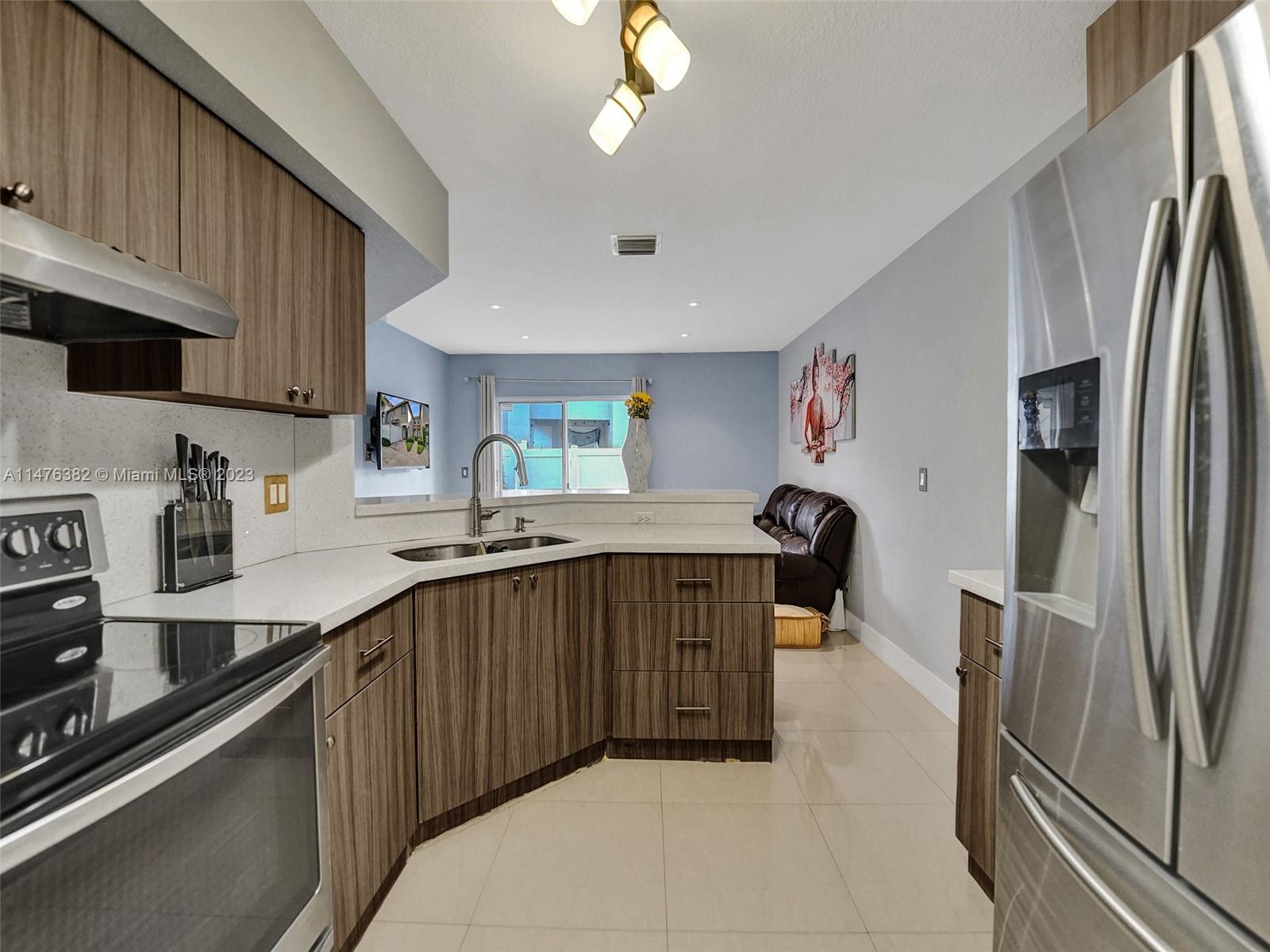 SOMERSET FOUR REPLAT - Residential