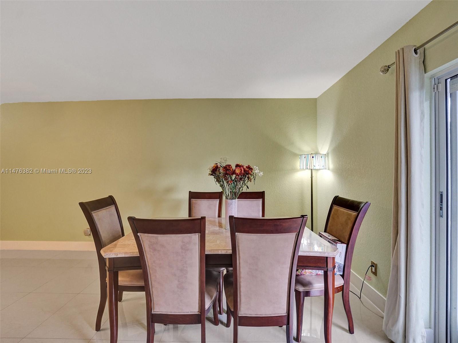 SOMERSET FOUR REPLAT - Residential