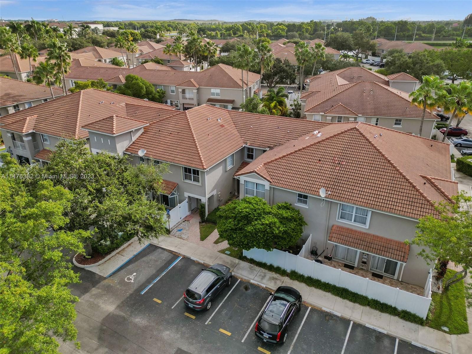 SOMERSET FOUR REPLAT - Residential