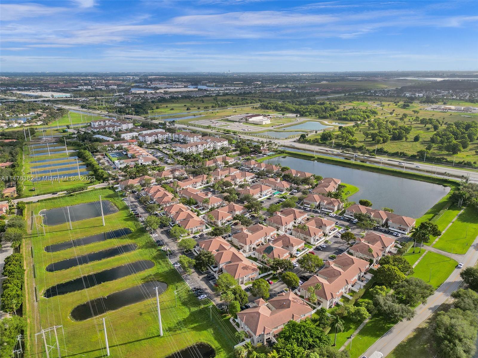 SOMERSET FOUR REPLAT - Residential