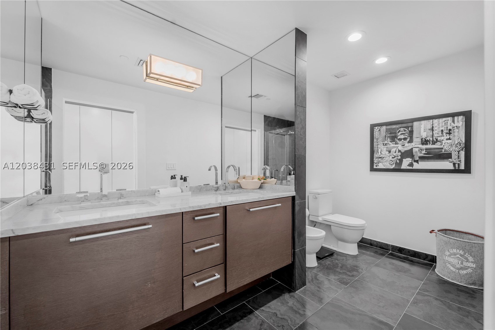 900 BISCAYNE BAY CONDO - Residential