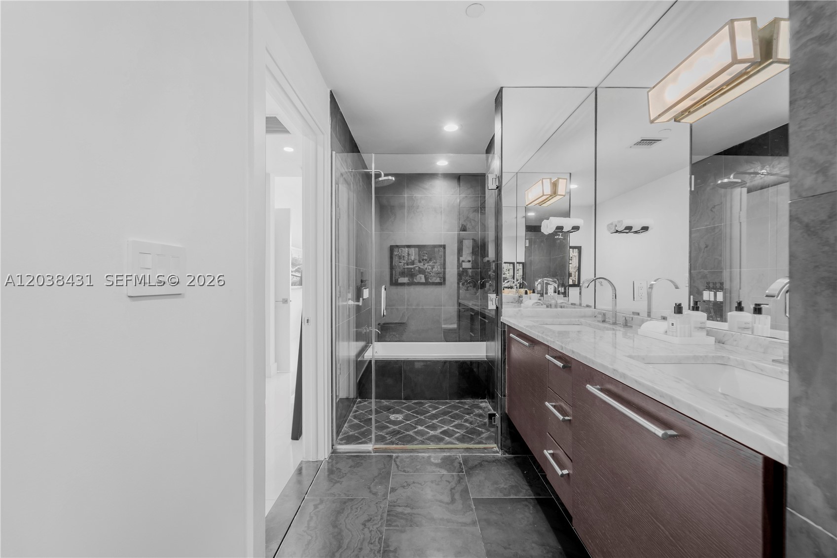 900 BISCAYNE BAY CONDO - Residential