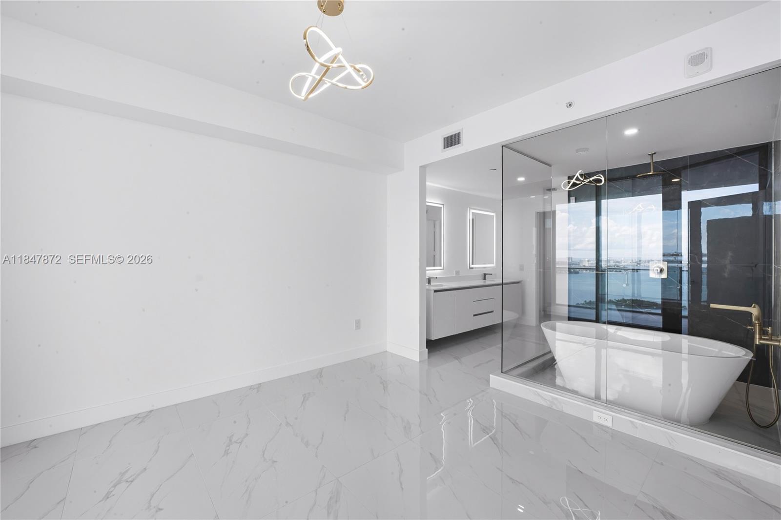 ARIA RESERVE - Residential