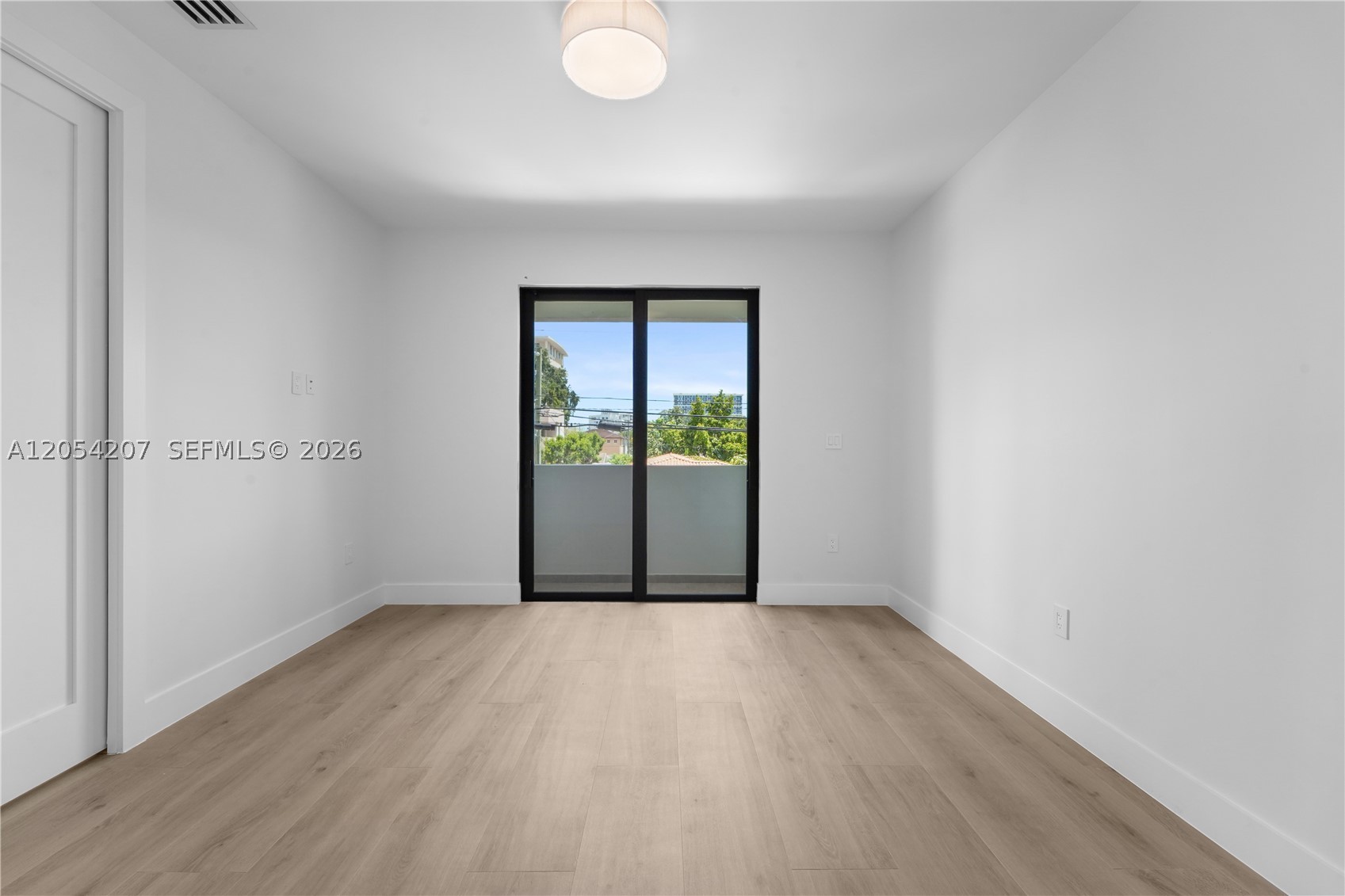 AMND MIAMI SUBURBAN ACRES - Residential