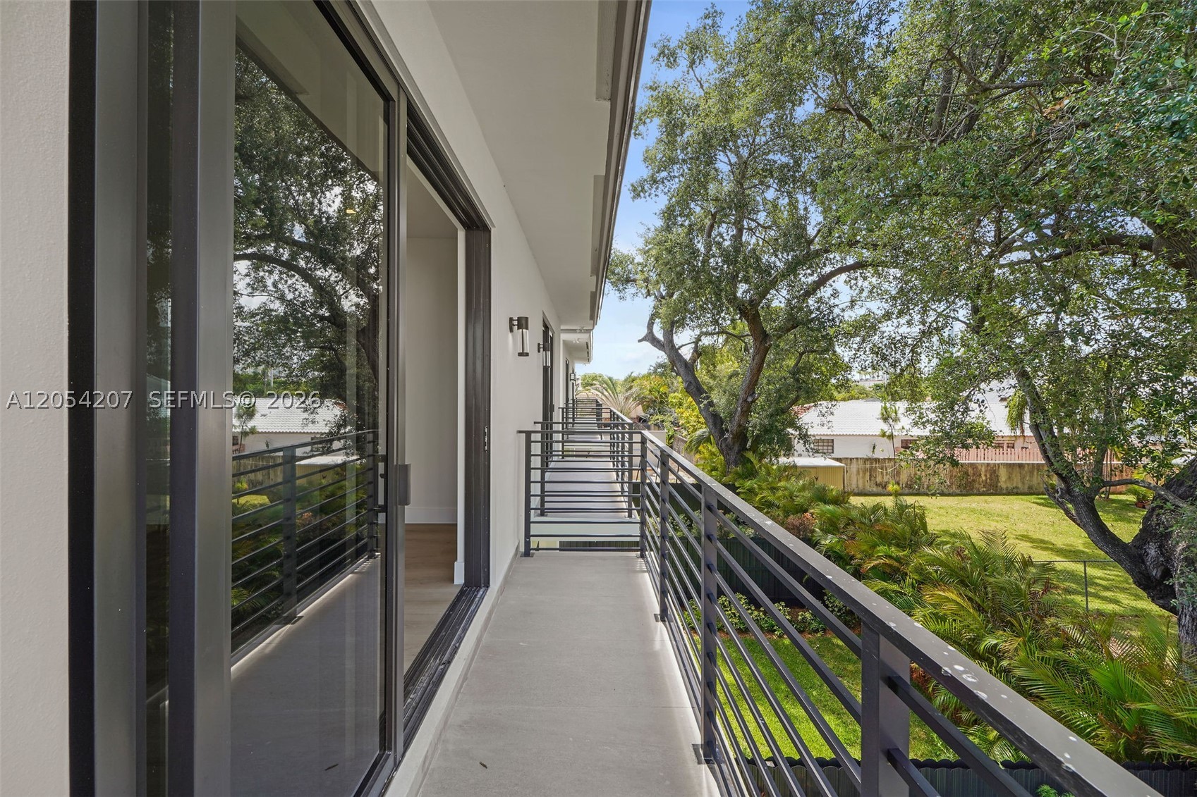 AMND MIAMI SUBURBAN ACRES - Residential