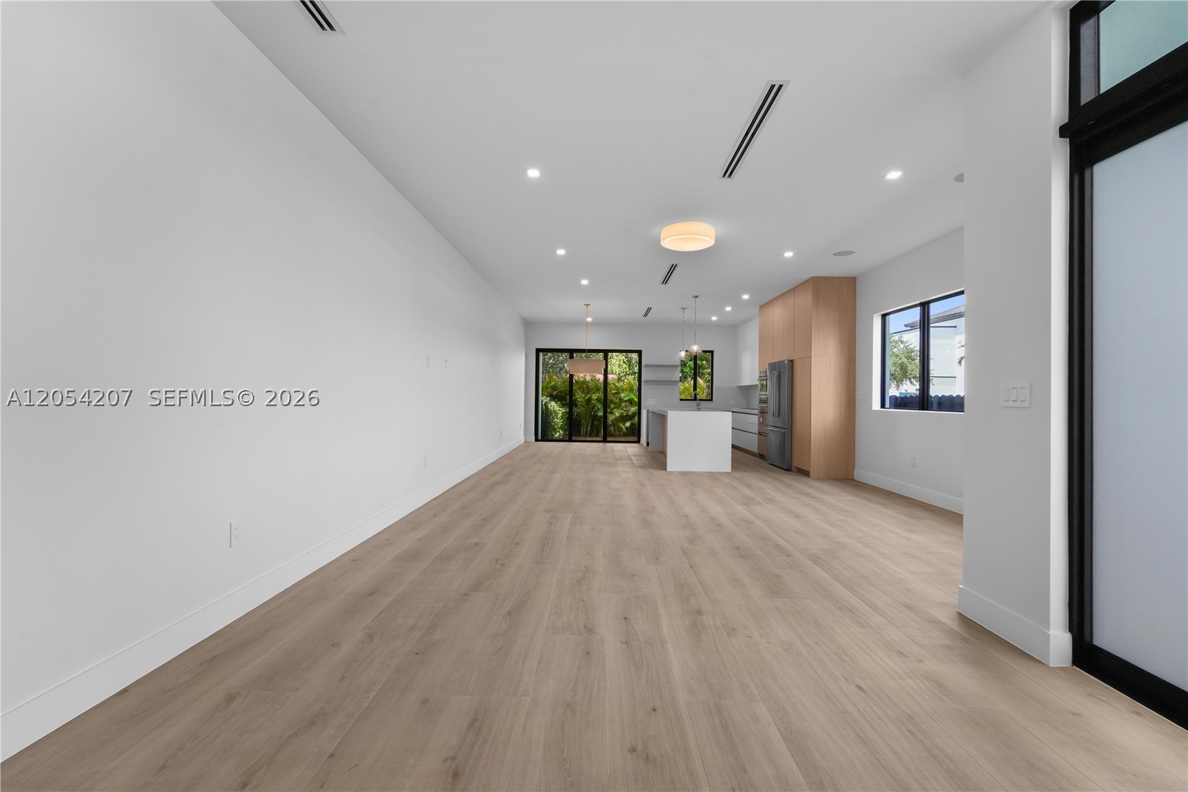 AMND MIAMI SUBURBAN ACRES - Residential