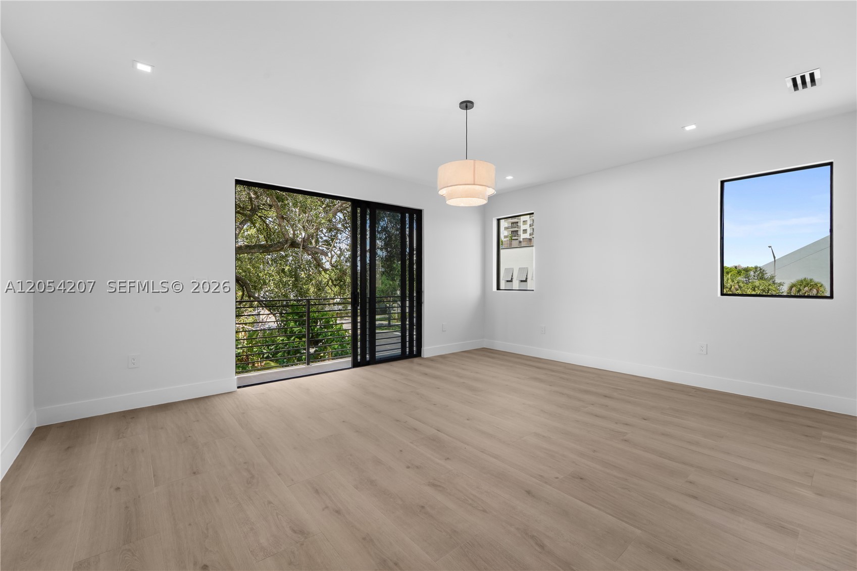 AMND MIAMI SUBURBAN ACRES - Residential