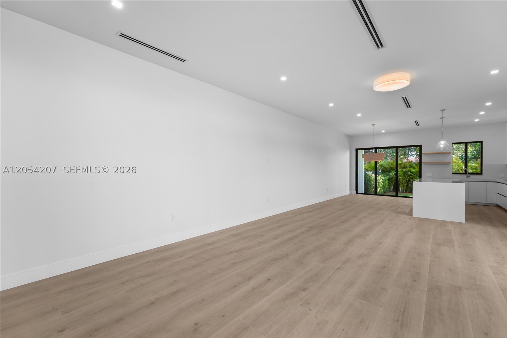 AMND MIAMI SUBURBAN ACRES - Residential