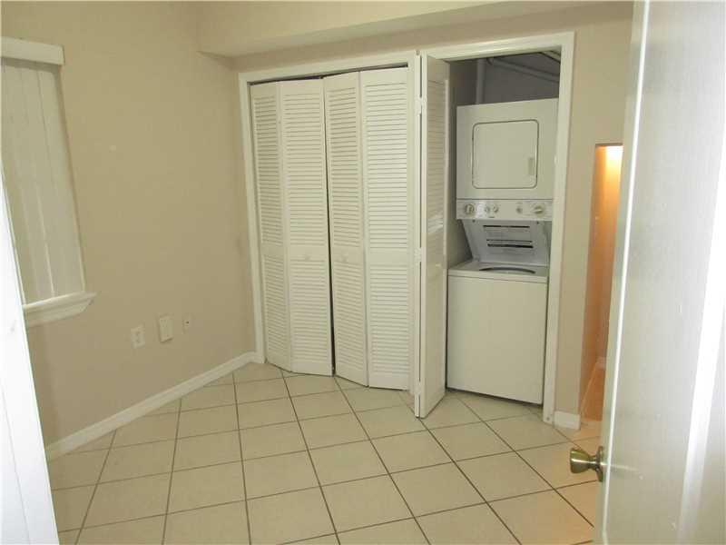 JACKSON PEACOCKS SUB - Residential Lease