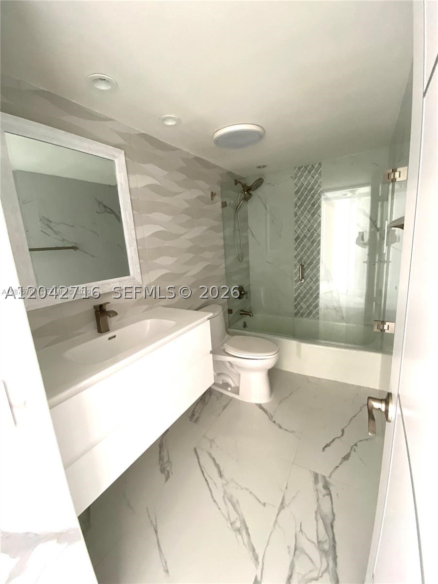 PLAZA SOUTH CONDO - Residential