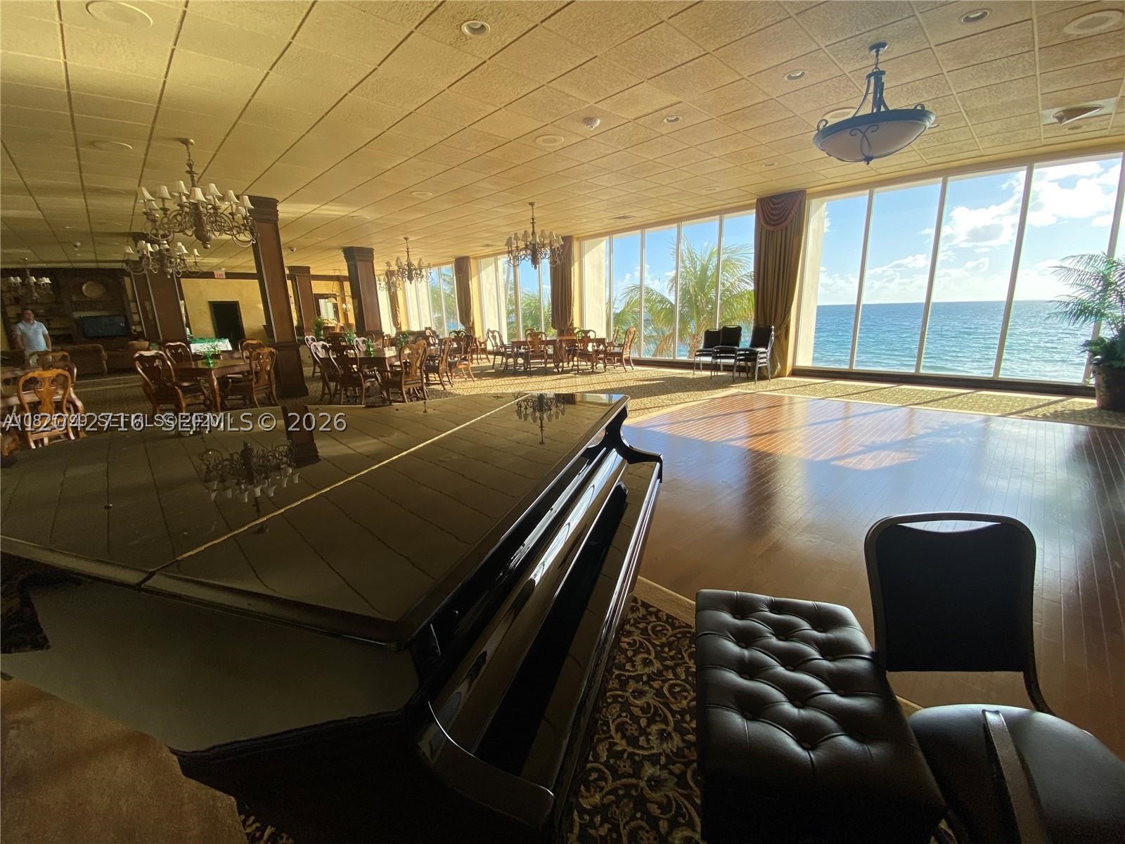 PLAZA SOUTH CONDO - Residential