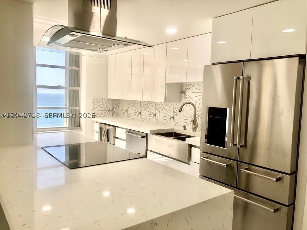 PLAZA SOUTH CONDO - Residential