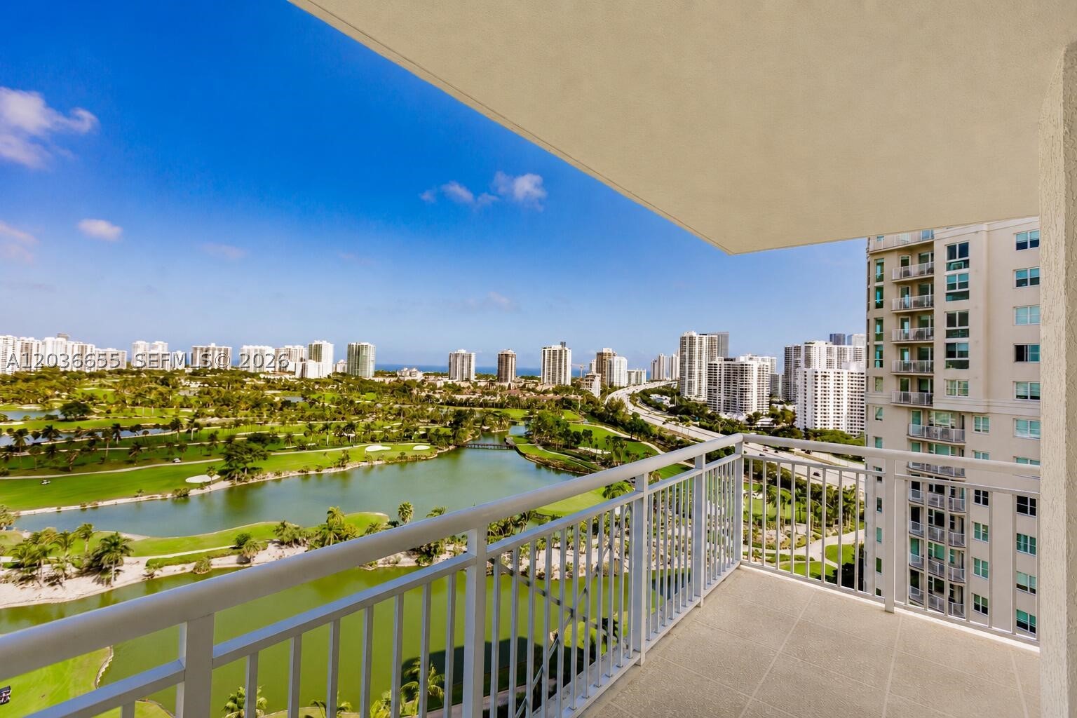 TURNBERRY ON THE GREEN CON - Residential
