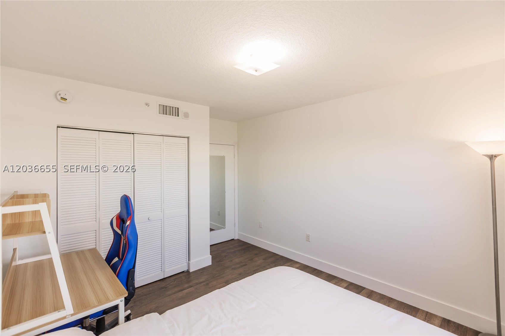 TURNBERRY ON THE GREEN CON - Residential