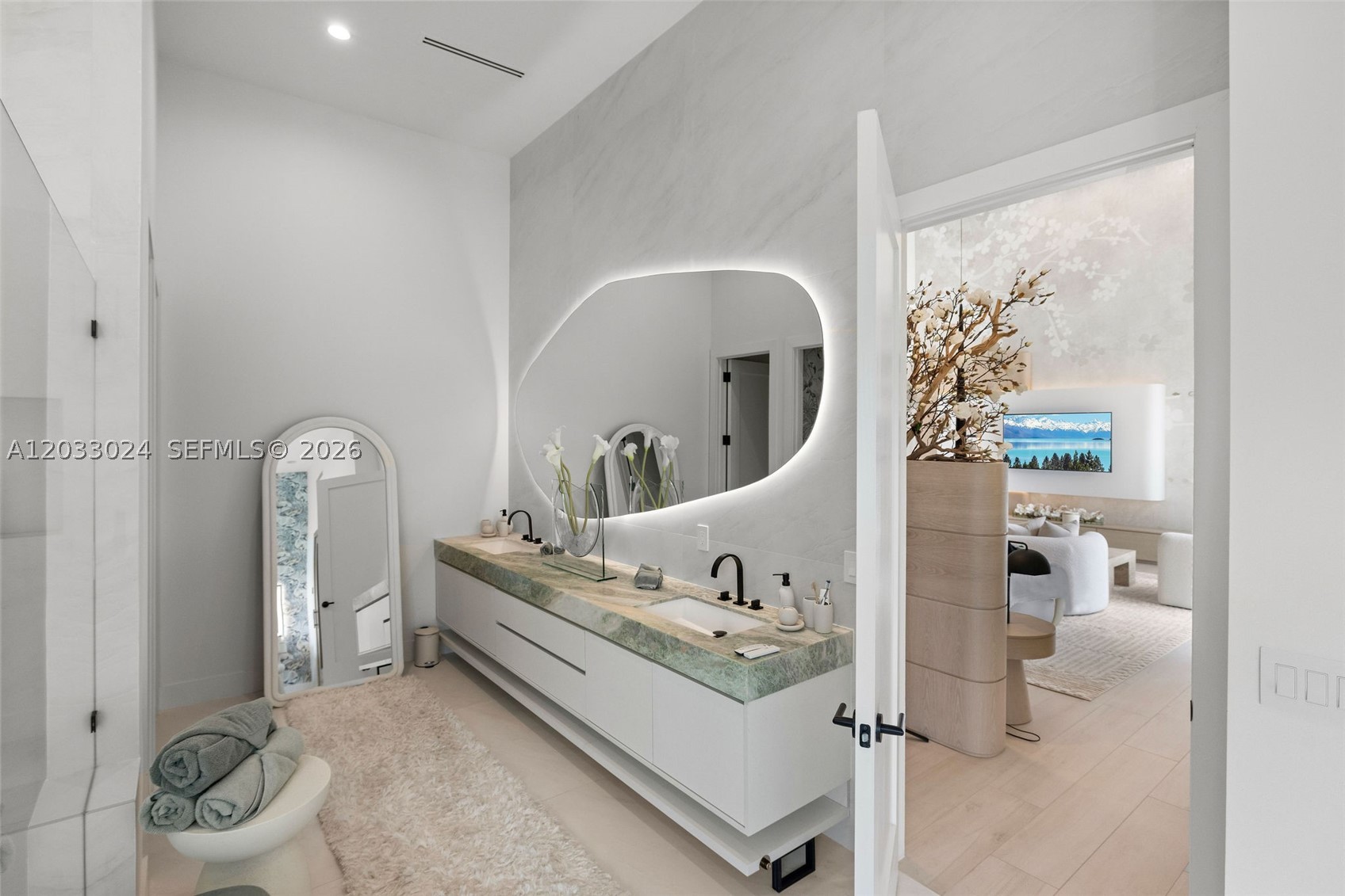 ZONA WEST - Residential