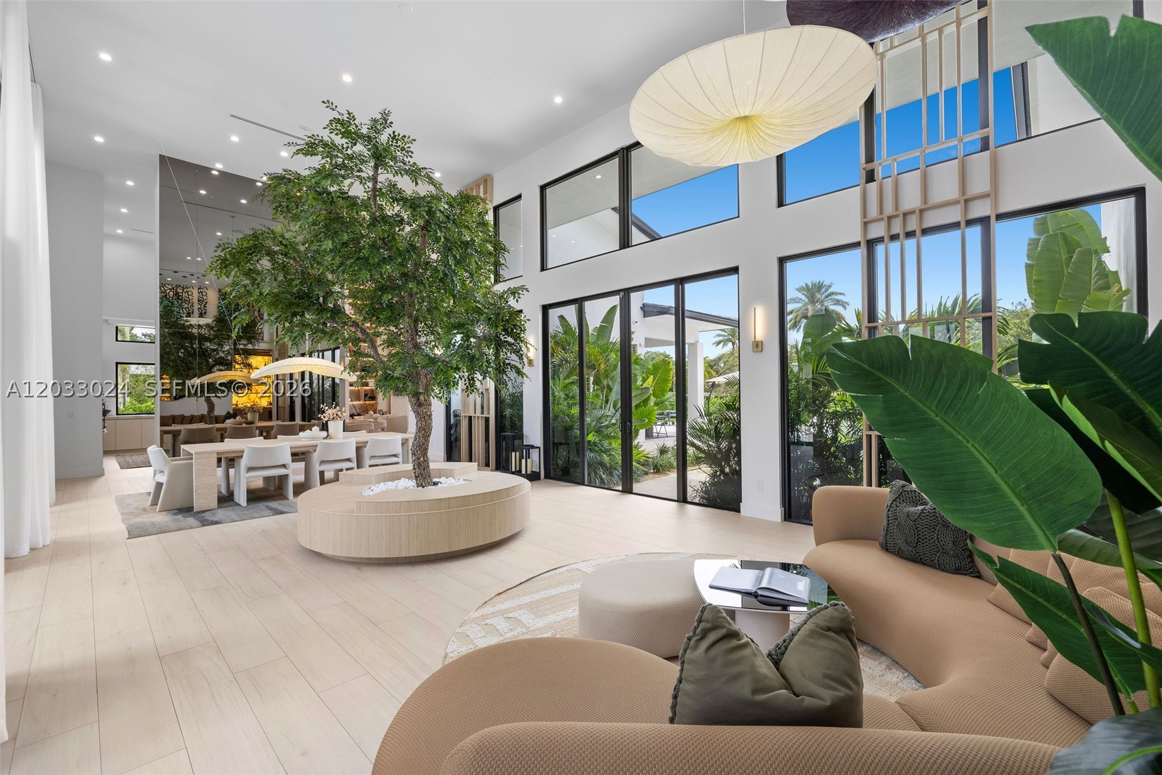 ZONA WEST - Residential