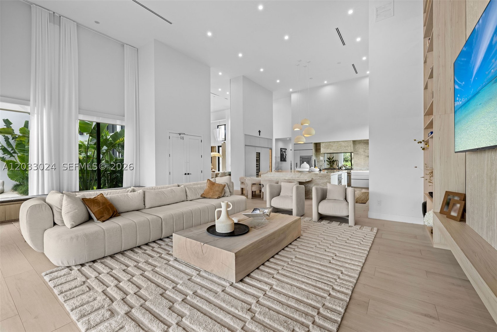 ZONA WEST - Residential