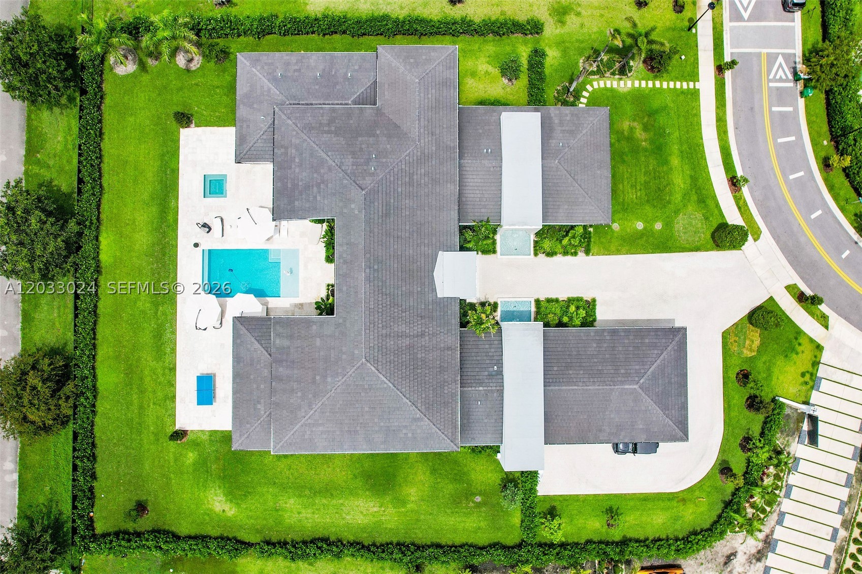 ZONA WEST - Residential