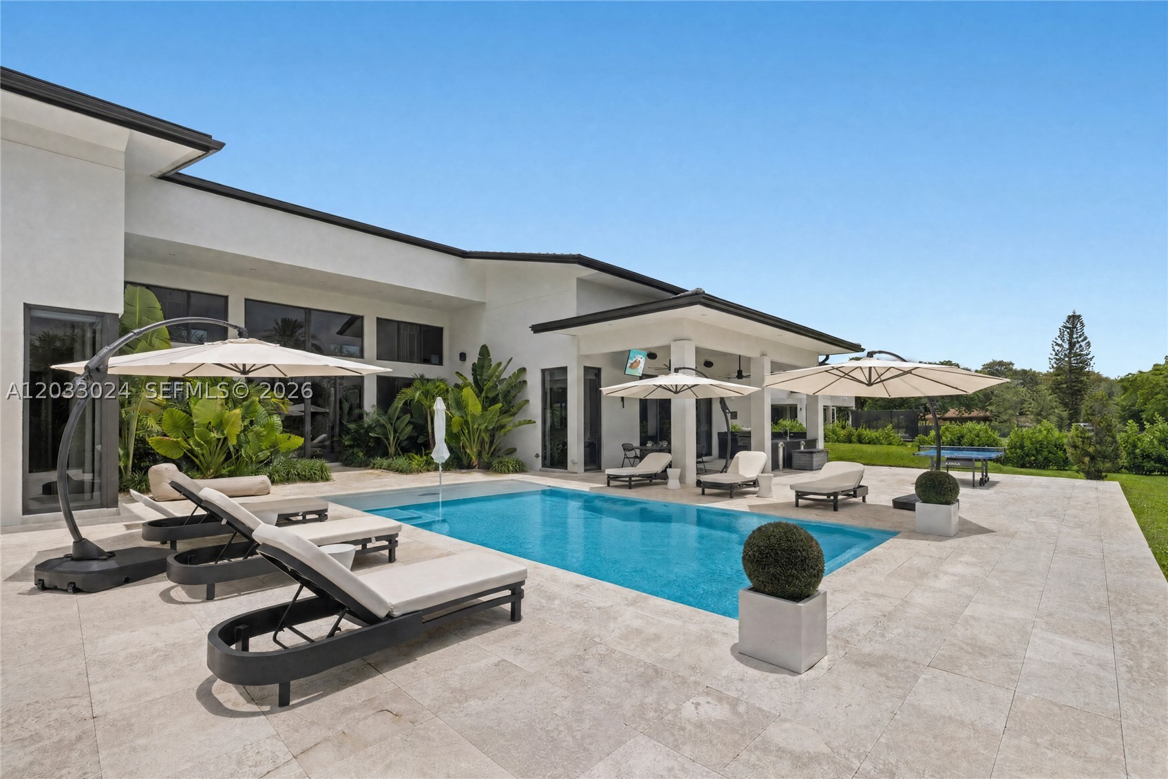 ZONA WEST - Residential