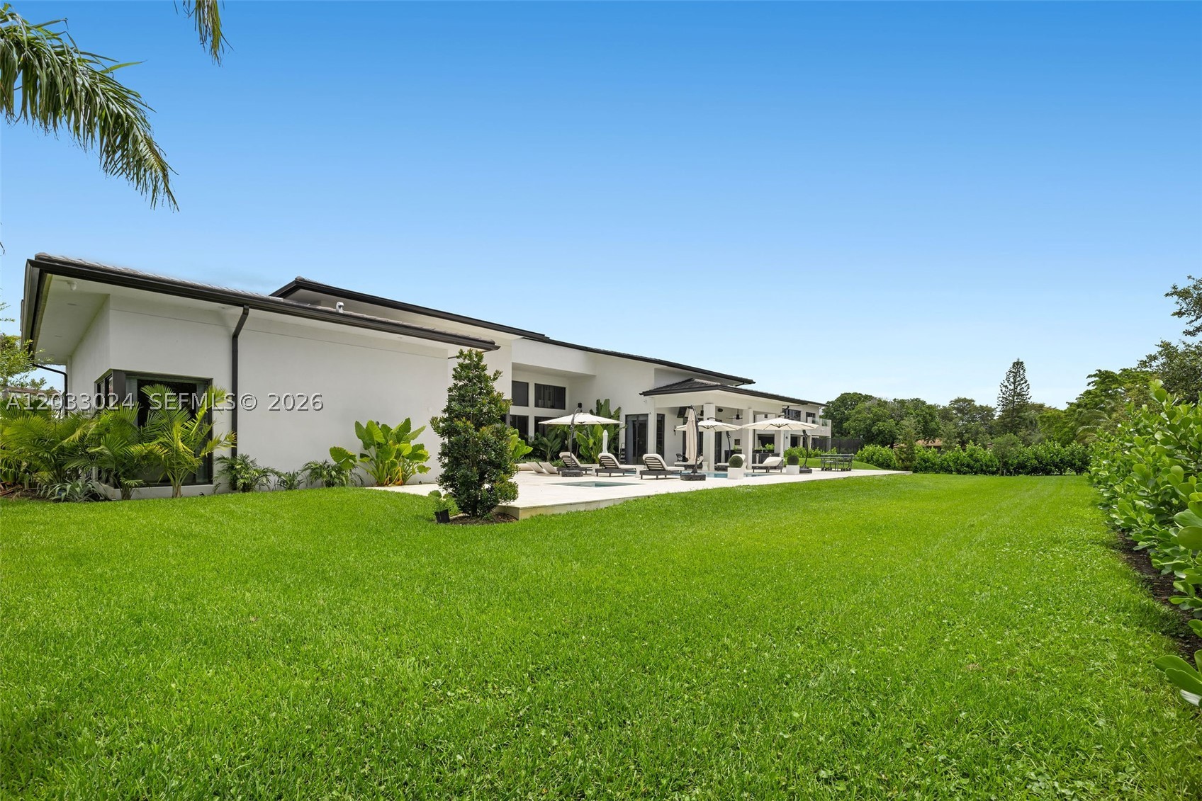 ZONA WEST - Residential