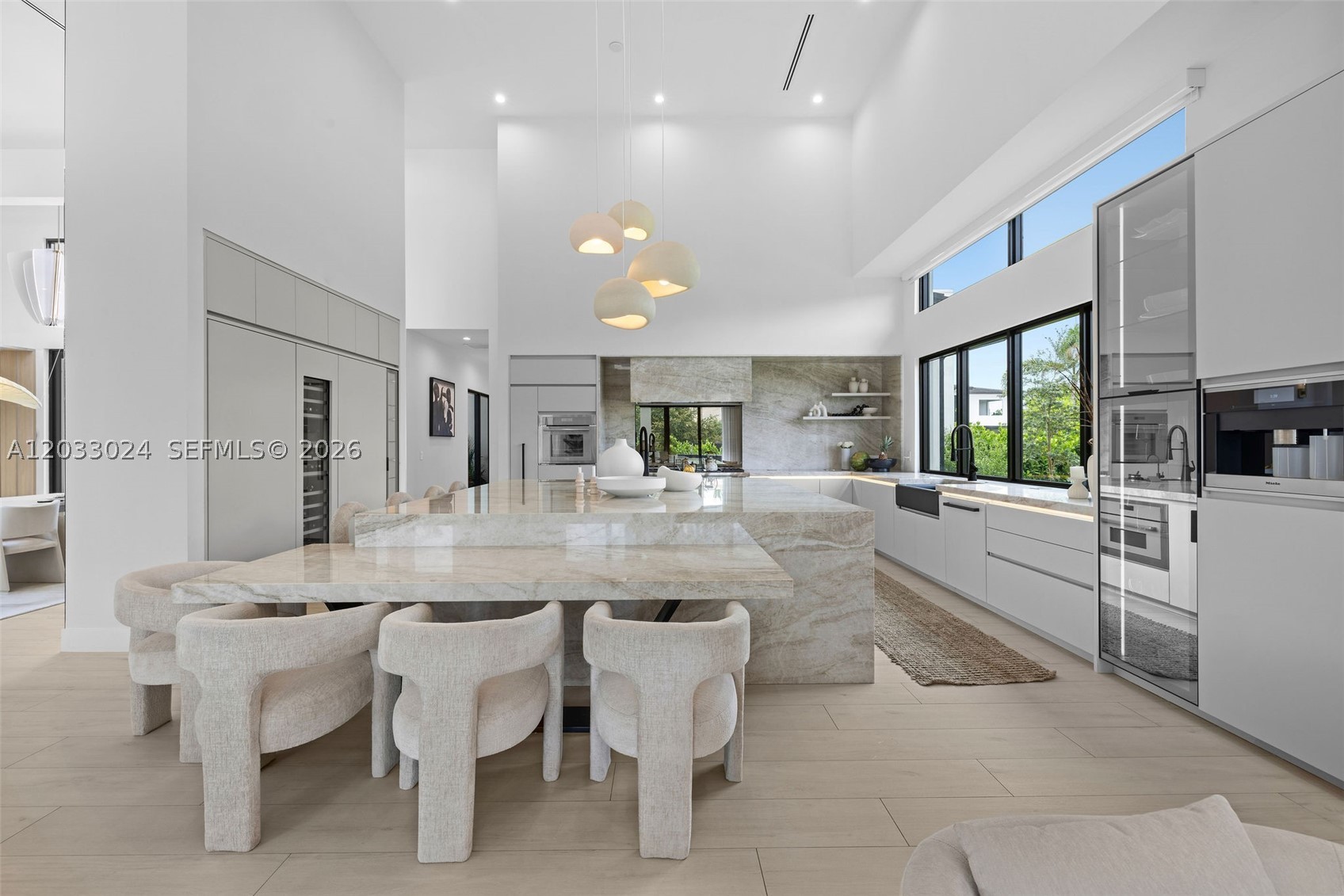 ZONA WEST - Residential