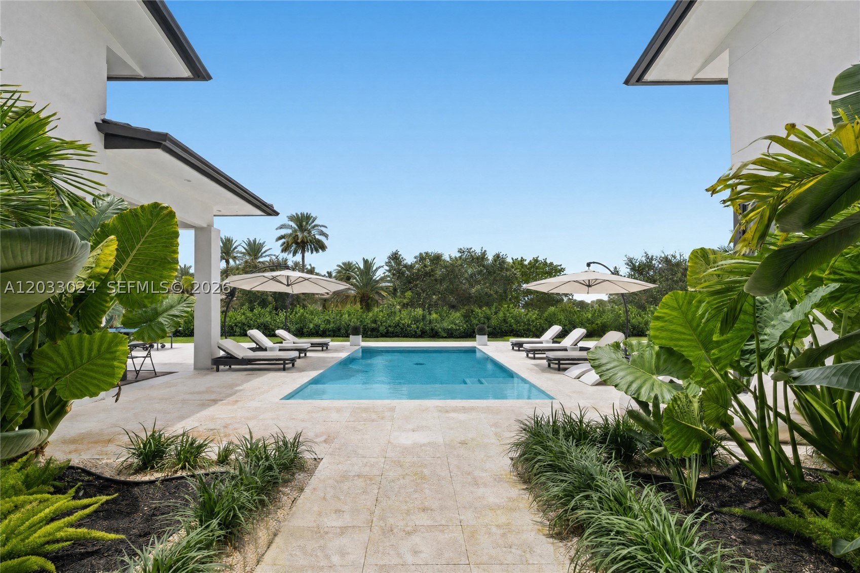 ZONA WEST - Residential