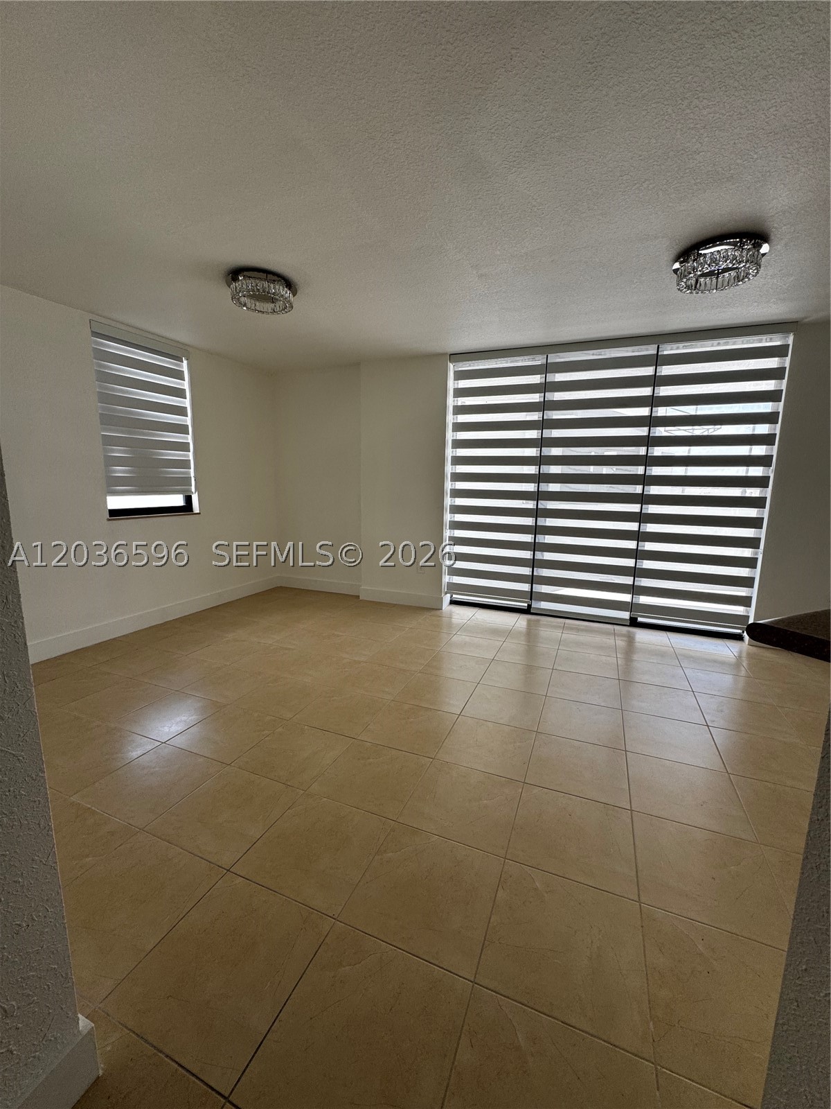 THE LUXOR RESIDENCES COND - Residential Lease