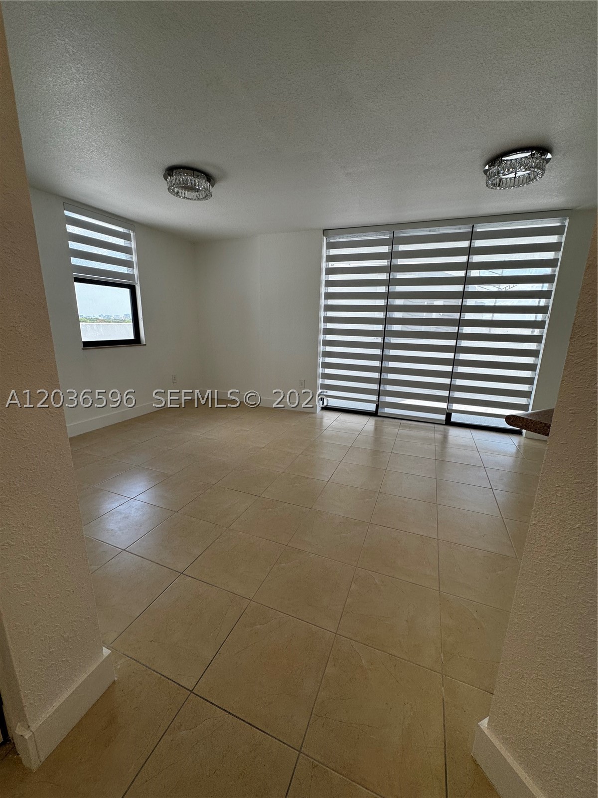 THE LUXOR RESIDENCES COND - Residential Lease