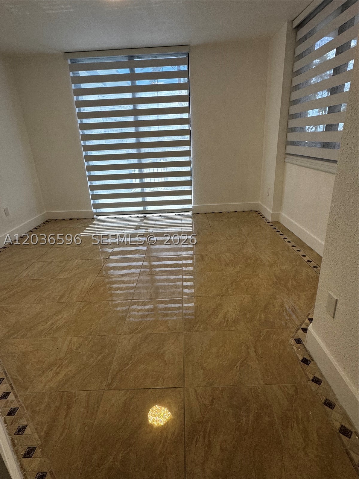 THE LUXOR RESIDENCES COND - Residential Lease