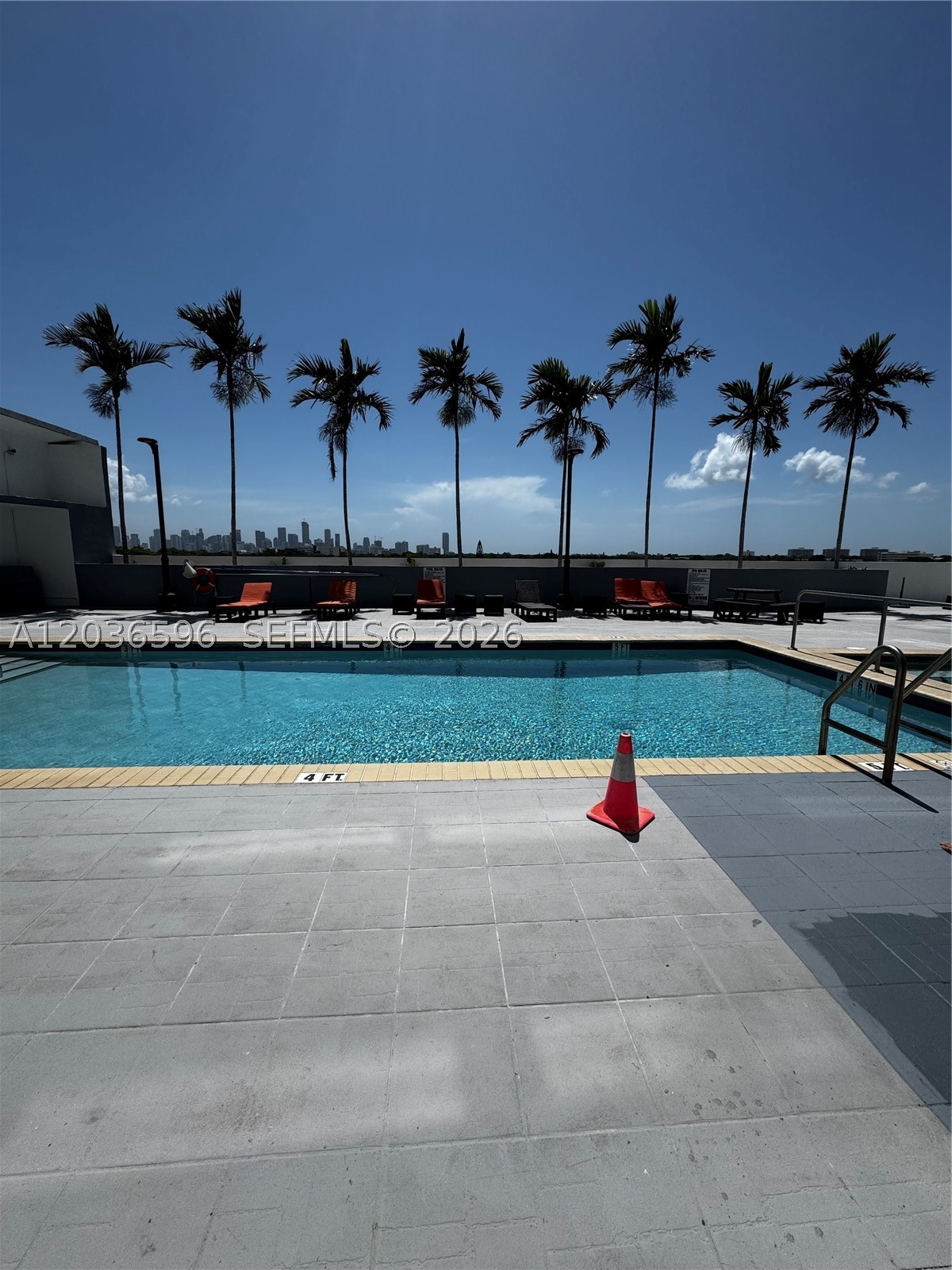 THE LUXOR RESIDENCES COND - Residential Lease
