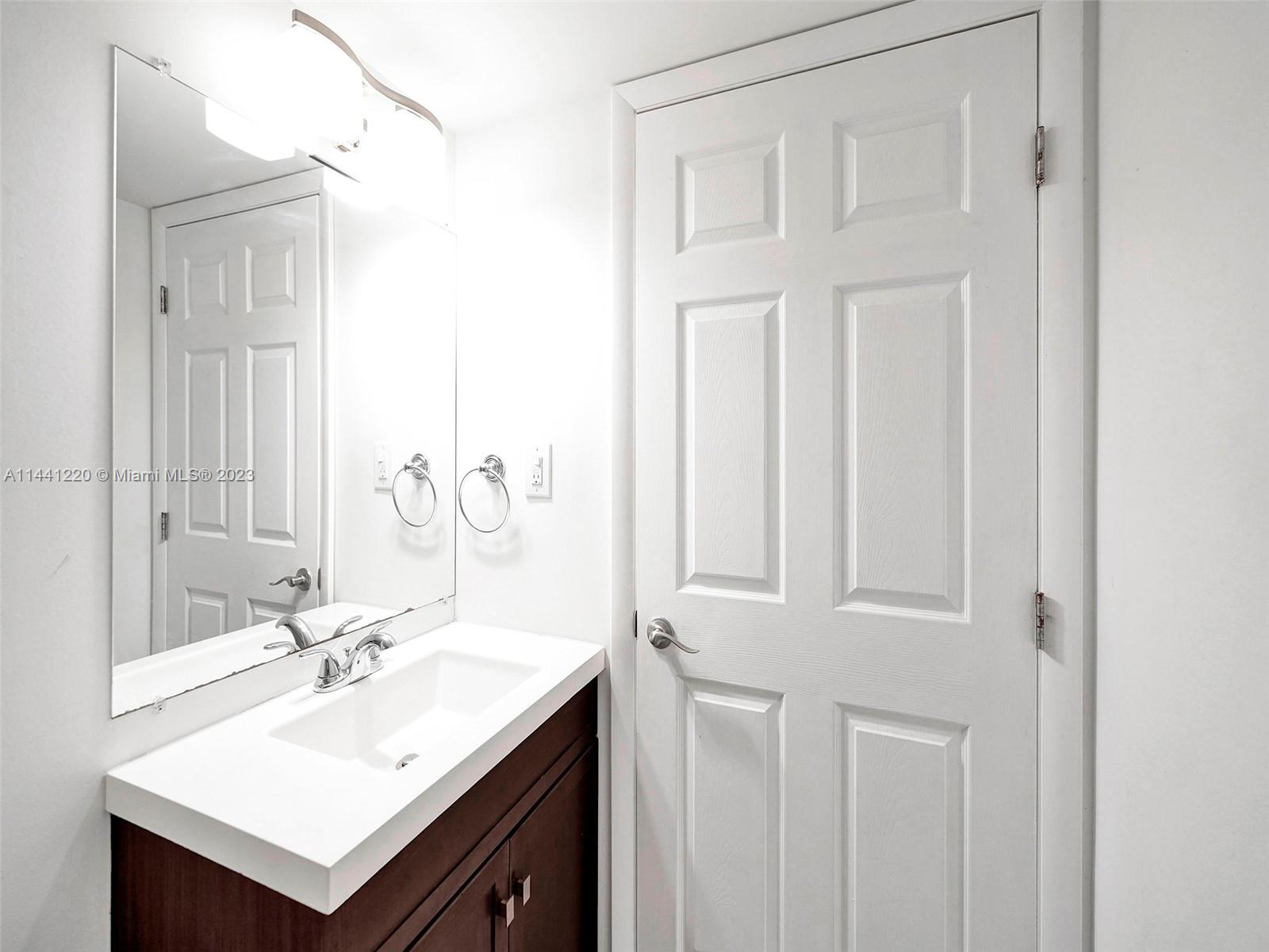SUNWOOD CONDO - Residential Lease
