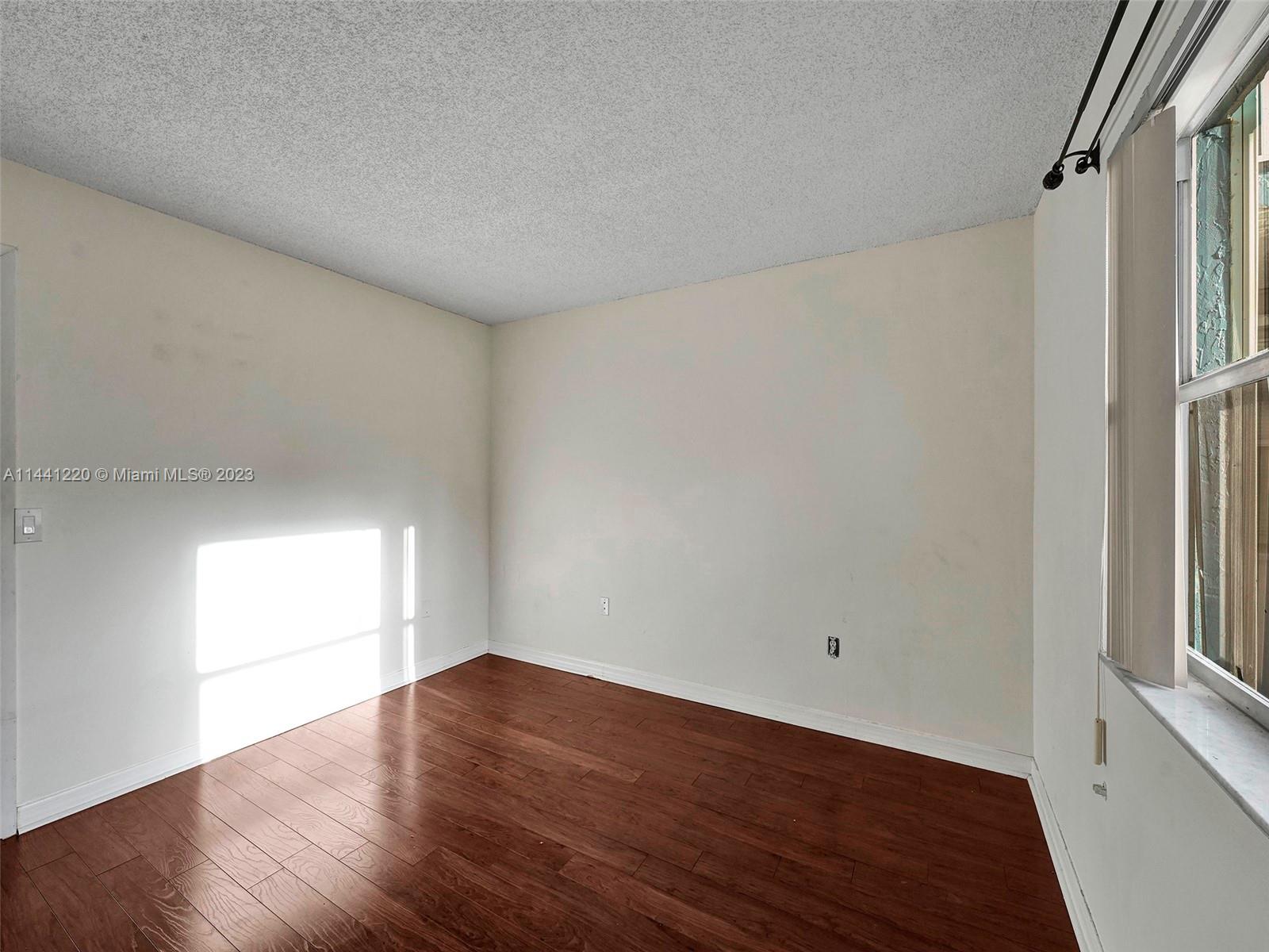 SUNWOOD CONDO - Residential Lease
