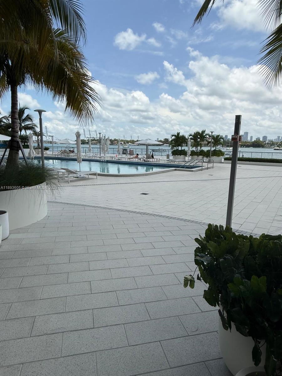 MIRADOR 1000 CONDO - Residential