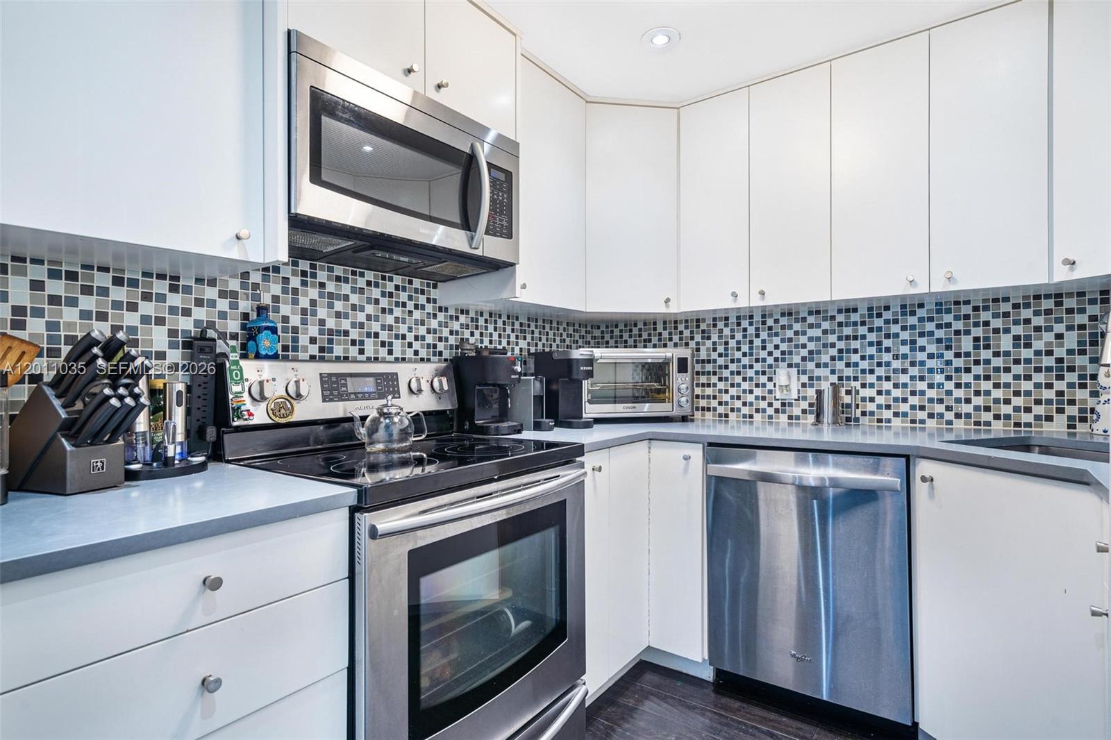 CLEARVIEW TOWERS CONDO - Residential