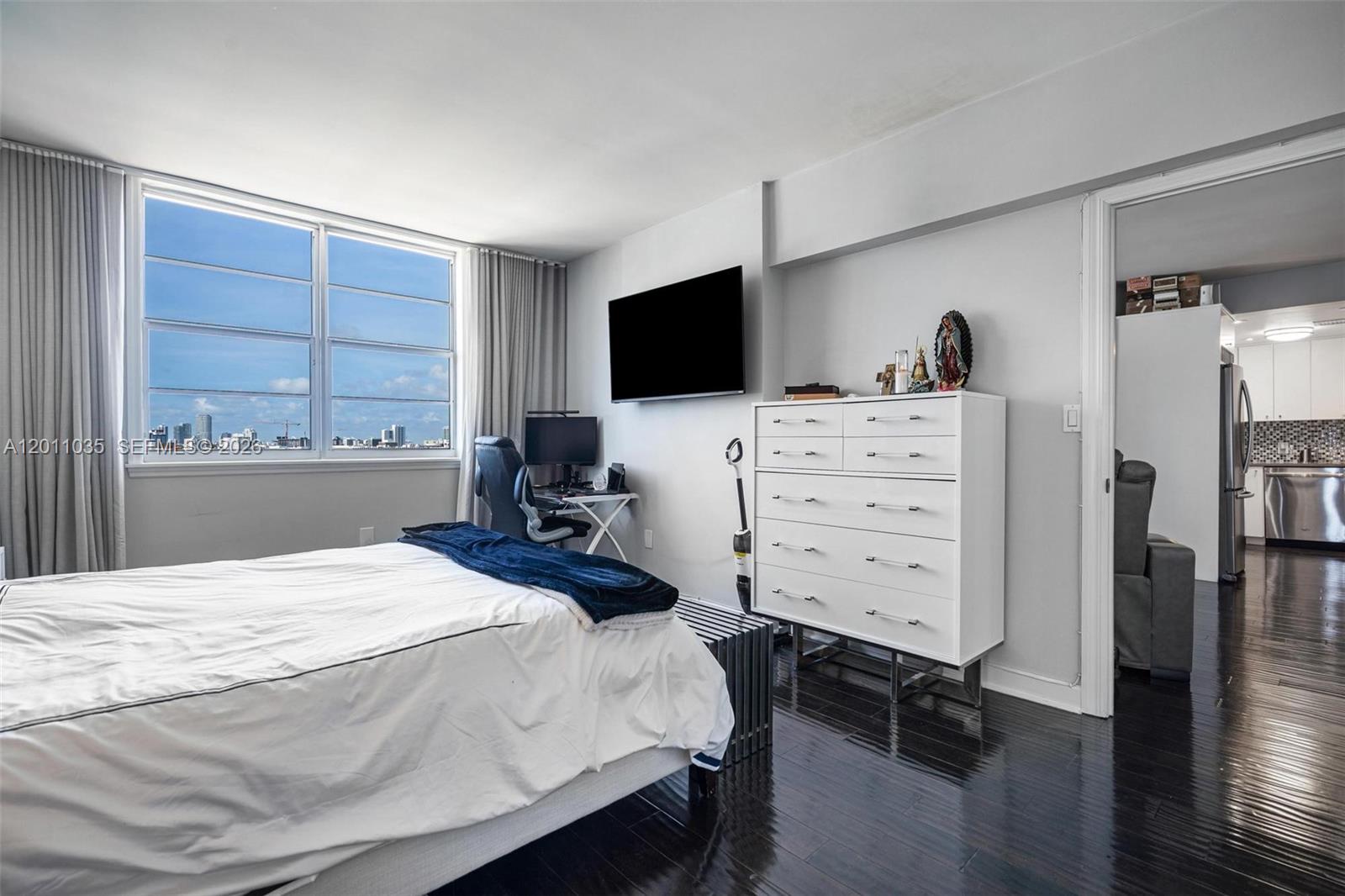 CLEARVIEW TOWERS CONDO - Residential
